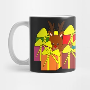 Cute reindeer hiding behind Christmas gifts Mug